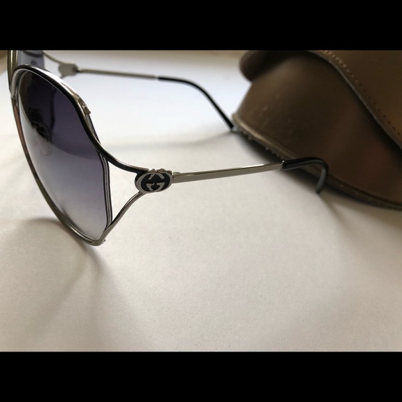 Gucci Sunglasses - Picture 3 of 4